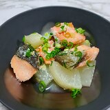 秋鮭と大根の塩麹煮